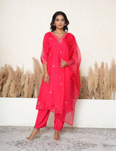 Magenta kurta set with embroidered sleeves and neck