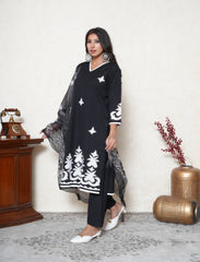 Black v-neck cotton suit set